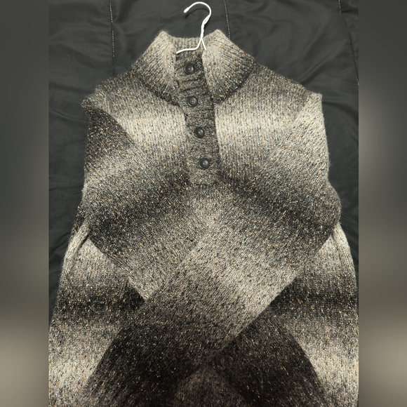 DKNY Sweater Men's - Picture 3 of 3